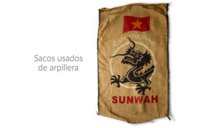 Sacos usados de arpillera